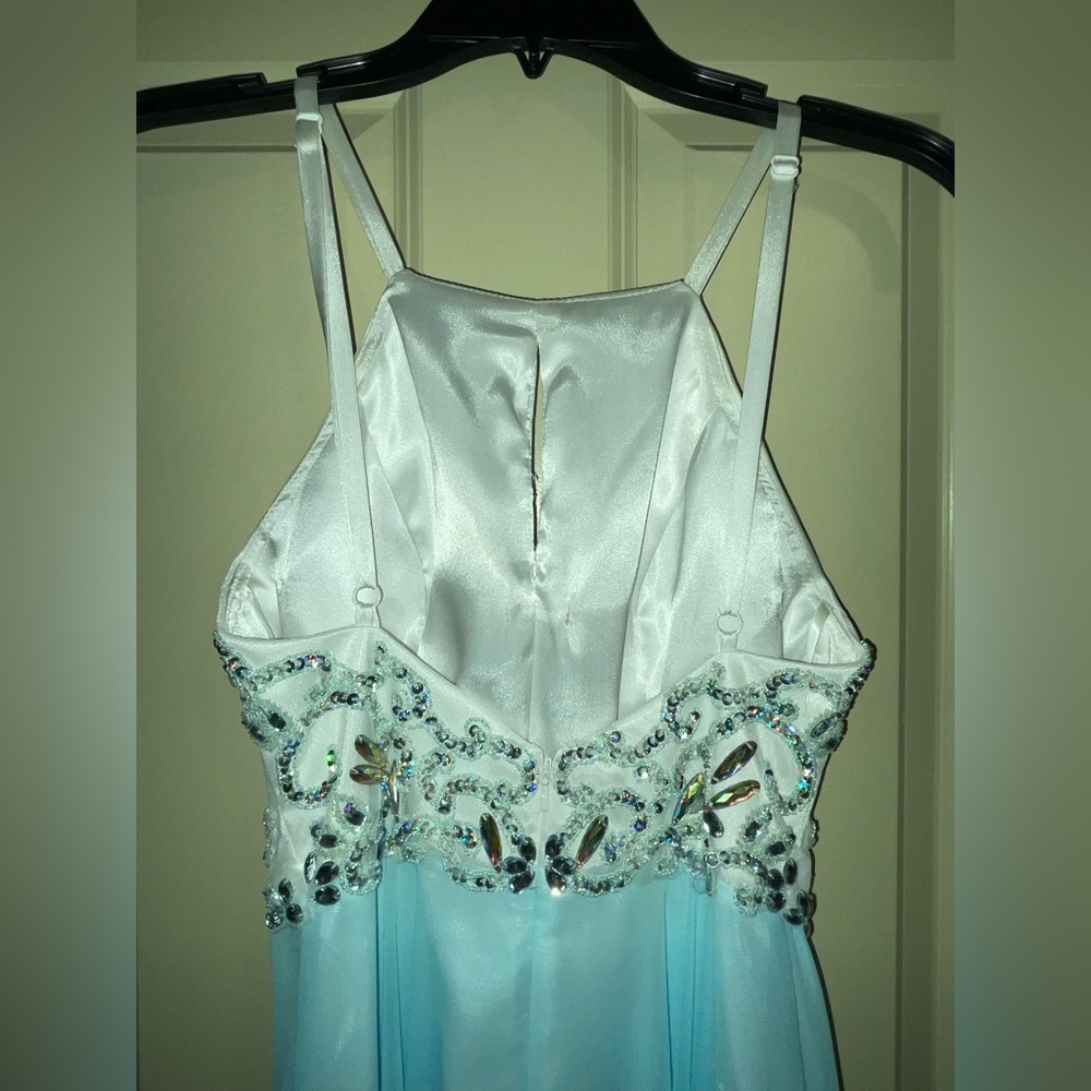Escape Keyhole Light Blue Dress - Picture 4 of 12